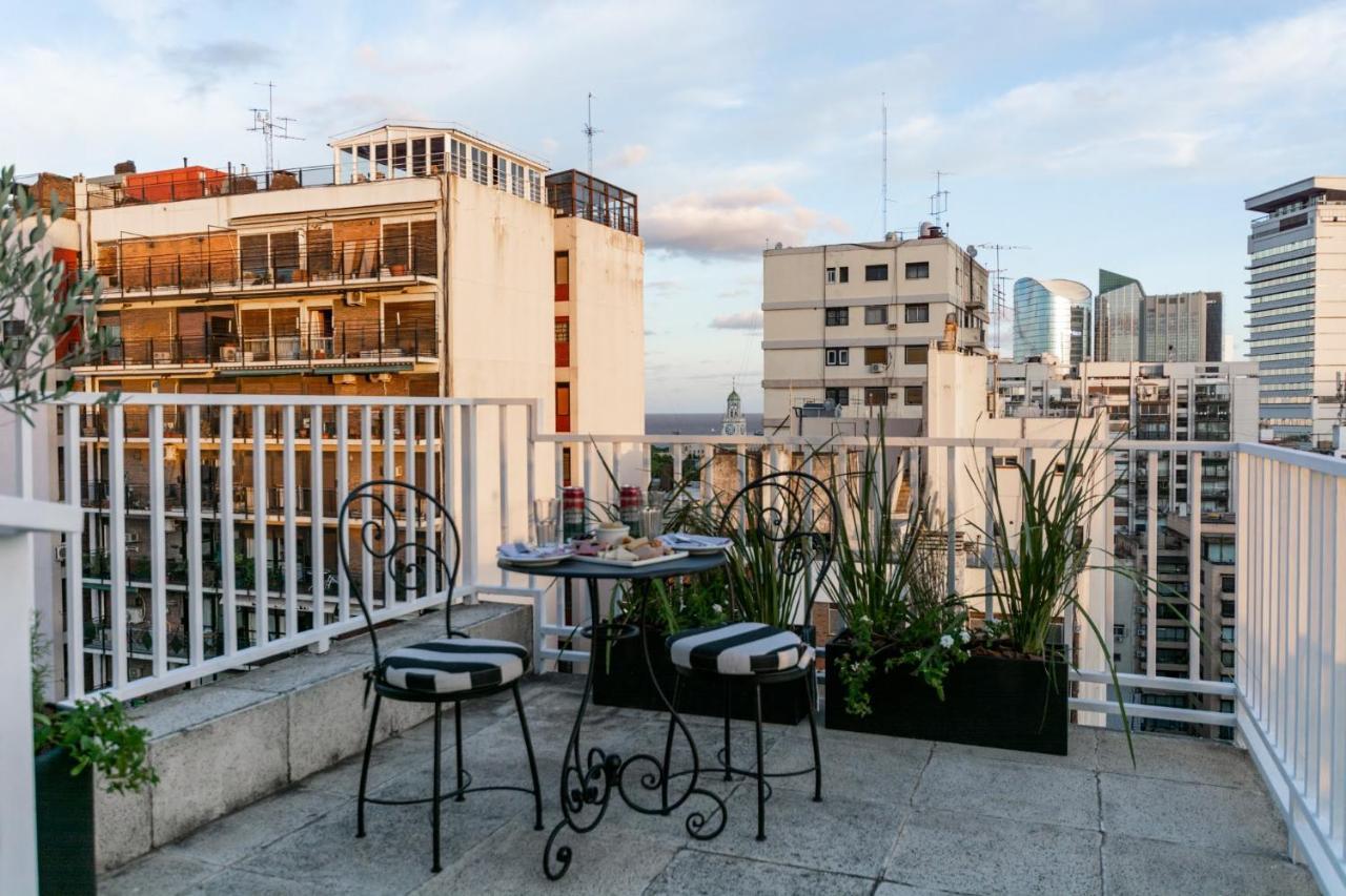 Feir'S Park Hotel & Rooftop Buenos Aires Esterno foto A balcony in Buenos Aires, Argentina