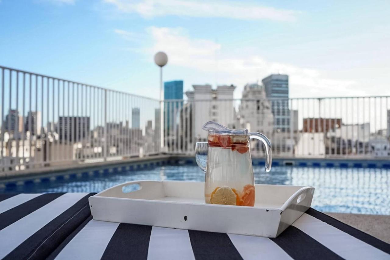 Feir'S Park Hotel & Rooftop Buenos Aires Esterno foto A tray