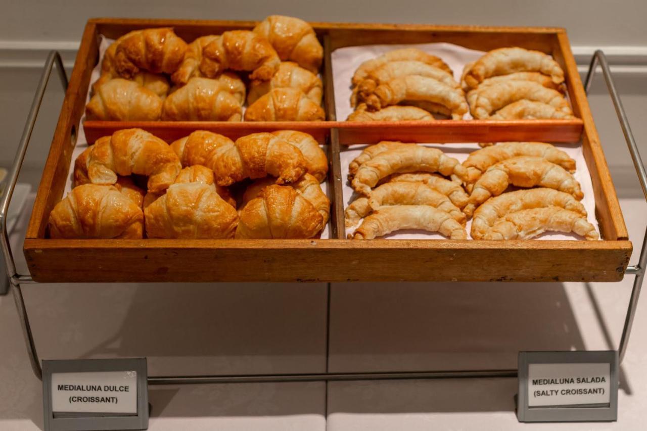 Feir'S Park Hotel & Rooftop Buenos Aires Esterno foto Croissants