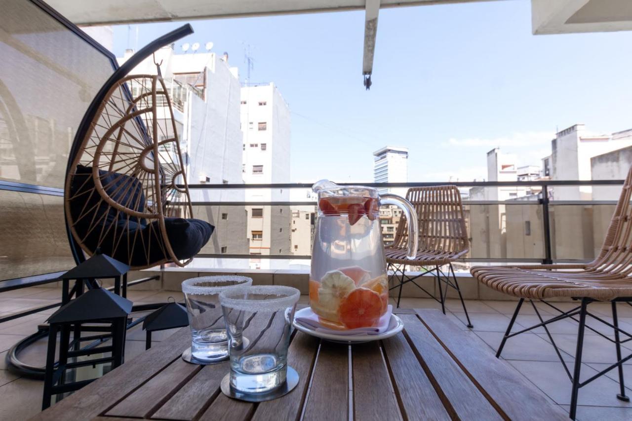 Feir'S Park Hotel & Rooftop Buenos Aires Esterno foto A balcony in Buenos Aires, Argentina
